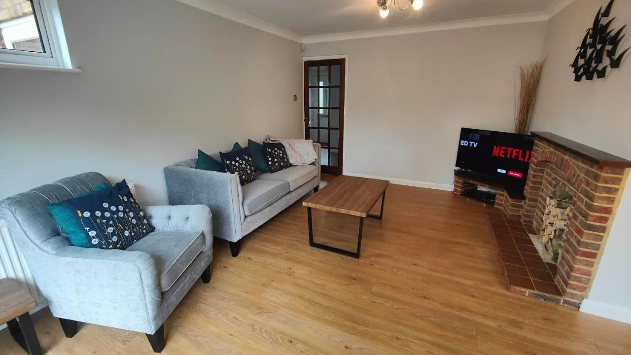 Piping Green 5 Bedroom House Winchester Holiday home